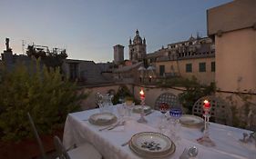 Sui tetti del centro di Genova by Wonderful Italy